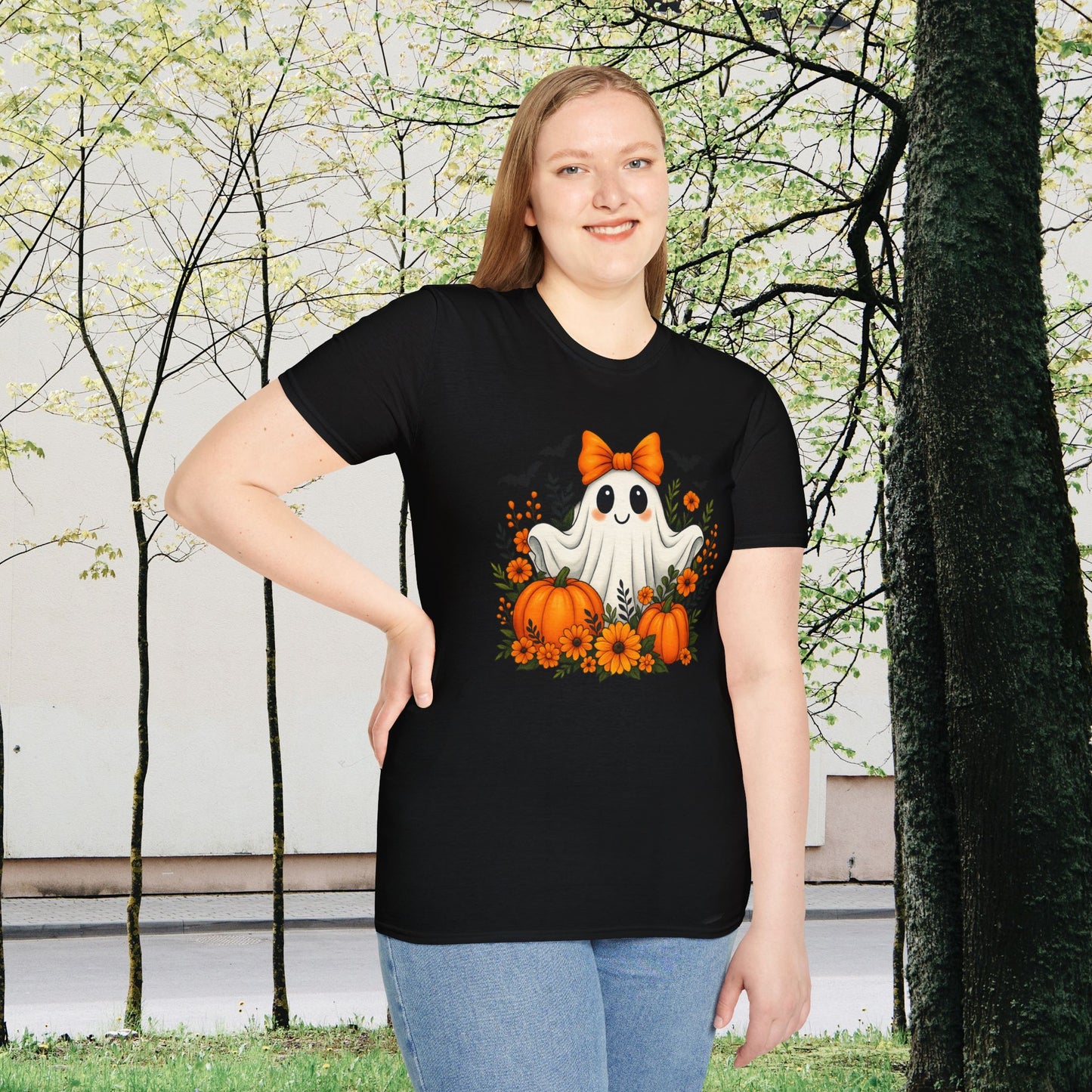 Cute Ghost Halloween T-Shirt – Pumpkin & Floral Graphic Tee for Women, Fall Aesthetic Spooky Season Shirt